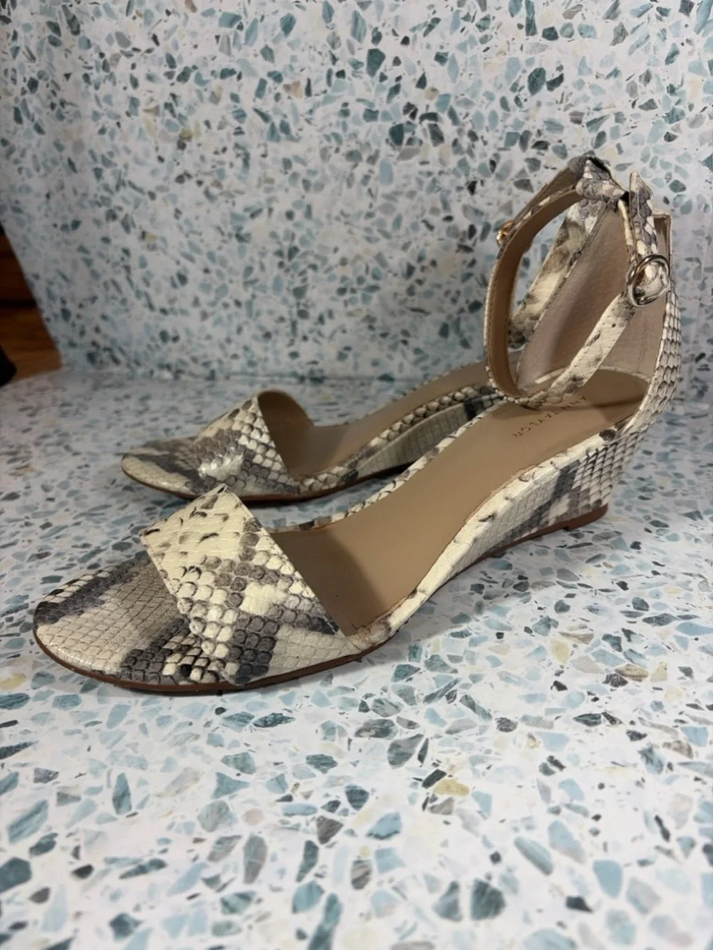 Ann Taylor Snakeskin Print Wedge Sandals Ankle Strap Leather Size 8